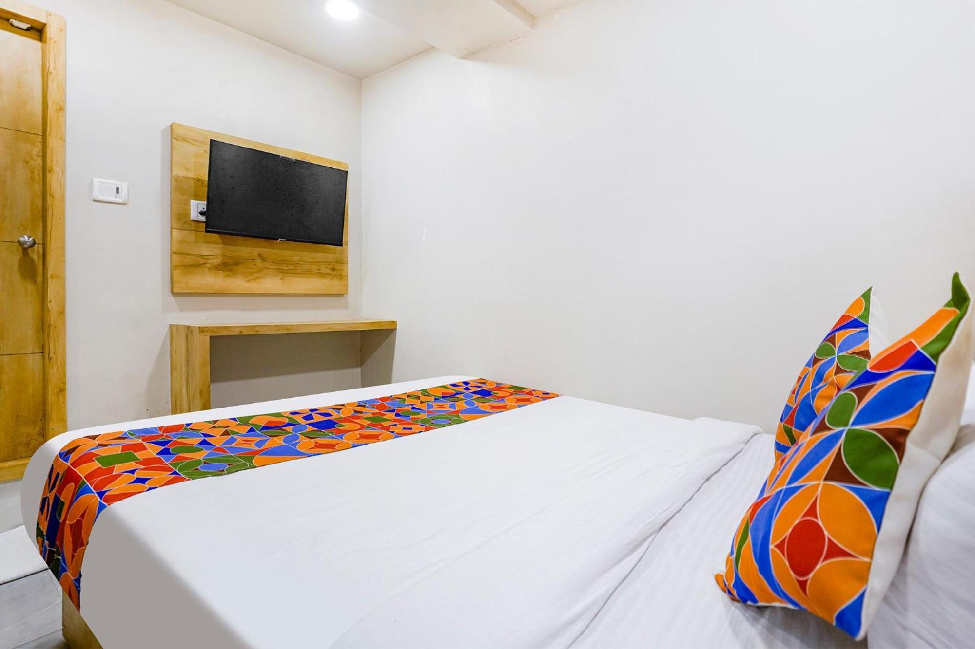 Fabexpress Baghdad Palace Hotel - Mumbai — Photos 3